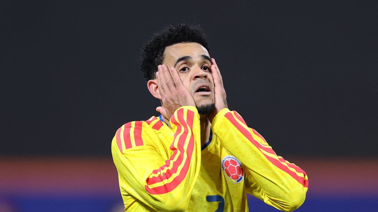 NEW YORK, NEW YORK - NOVEMBER 18: Luis Diaz of Colombia reacts during the International Friendly match between Colombia and Australia at Citi Field on November 18, 2025 in New York City. Jordan Bank/Getty Images/AFP (Photo by Jordan Bank / GETTY IMAGES NORTH AMERICA / Getty Images via AFP)