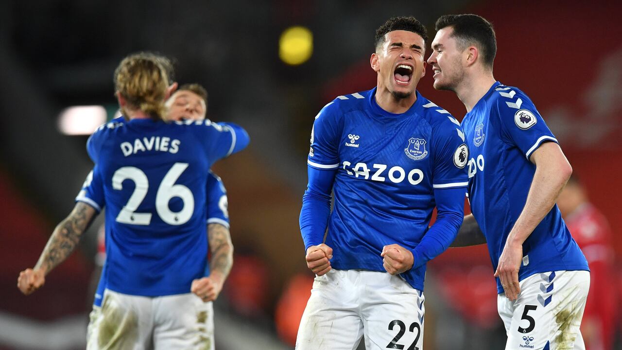 Con James en cancha, Everton acaba con 22 años sin ganar al Liverpool de visitante