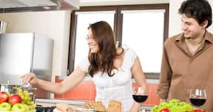 Puede tomar mucho más tiempo cocinar algún alimento, si éste no está tapado. Entonces, procure siempre usar las tapas cuando esté cocinando, para que sea más eficiente la cocción y, con ello, tardará menos tiempo usando su estufa