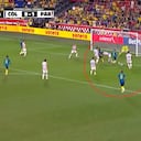 Momento del remate de Daniel Muñoz