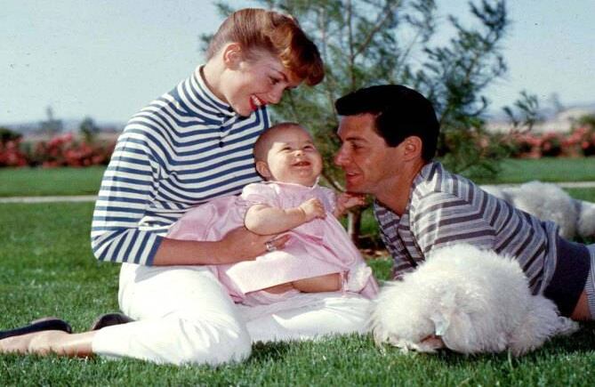 Carrie Fisher, Eddie Fisher y Debbie Reynolds.