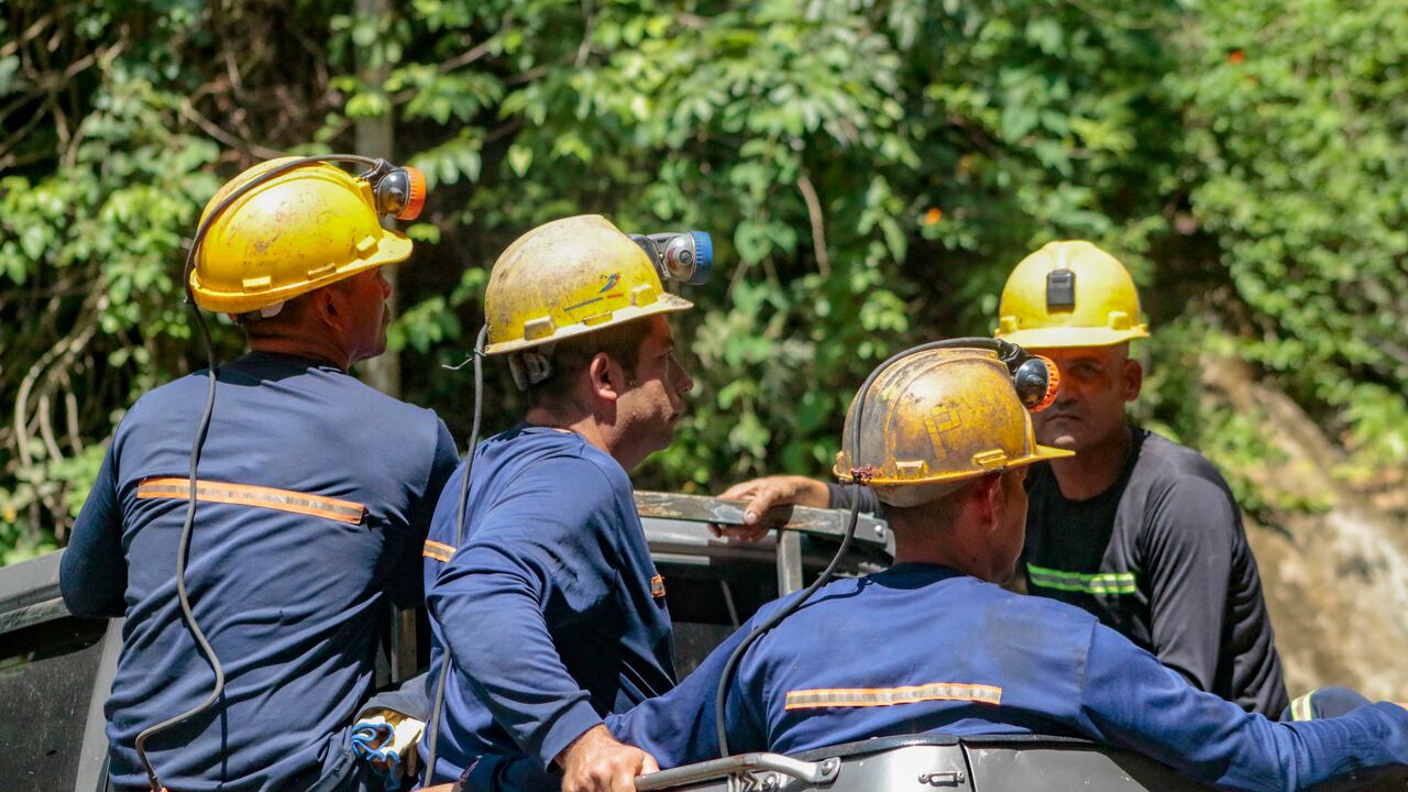 Imagen de referencia de mineros.