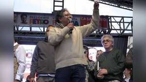 El candidato del Pacto Histórico estuvo en Duitama y Sogamoso continuando con su campaña presidencial. Foto: Facebook Gustavo Petro.