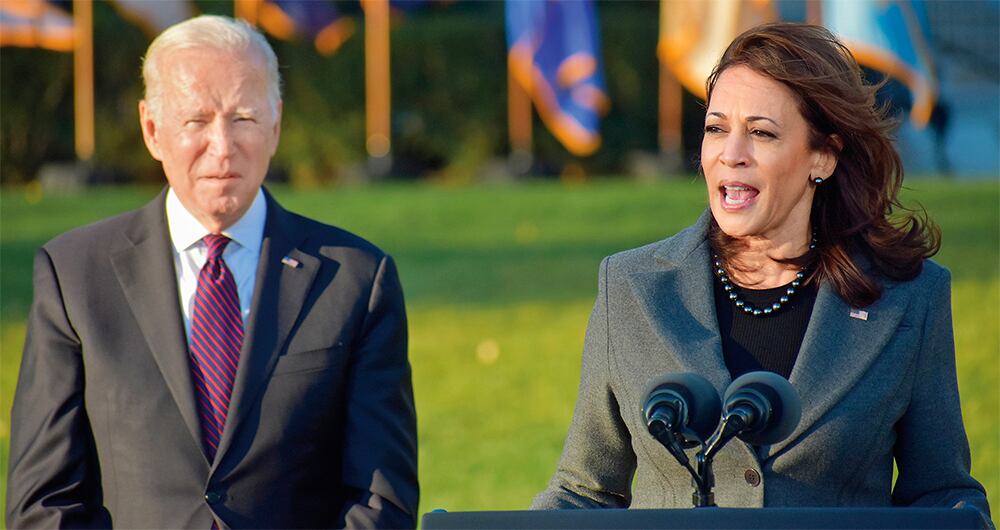 Joseph Robinette Biden Jr., más conocido como Joe Biden, es un abogado y político estadounidense. Es el 46.º y actual presidente de los Estados Unidos.