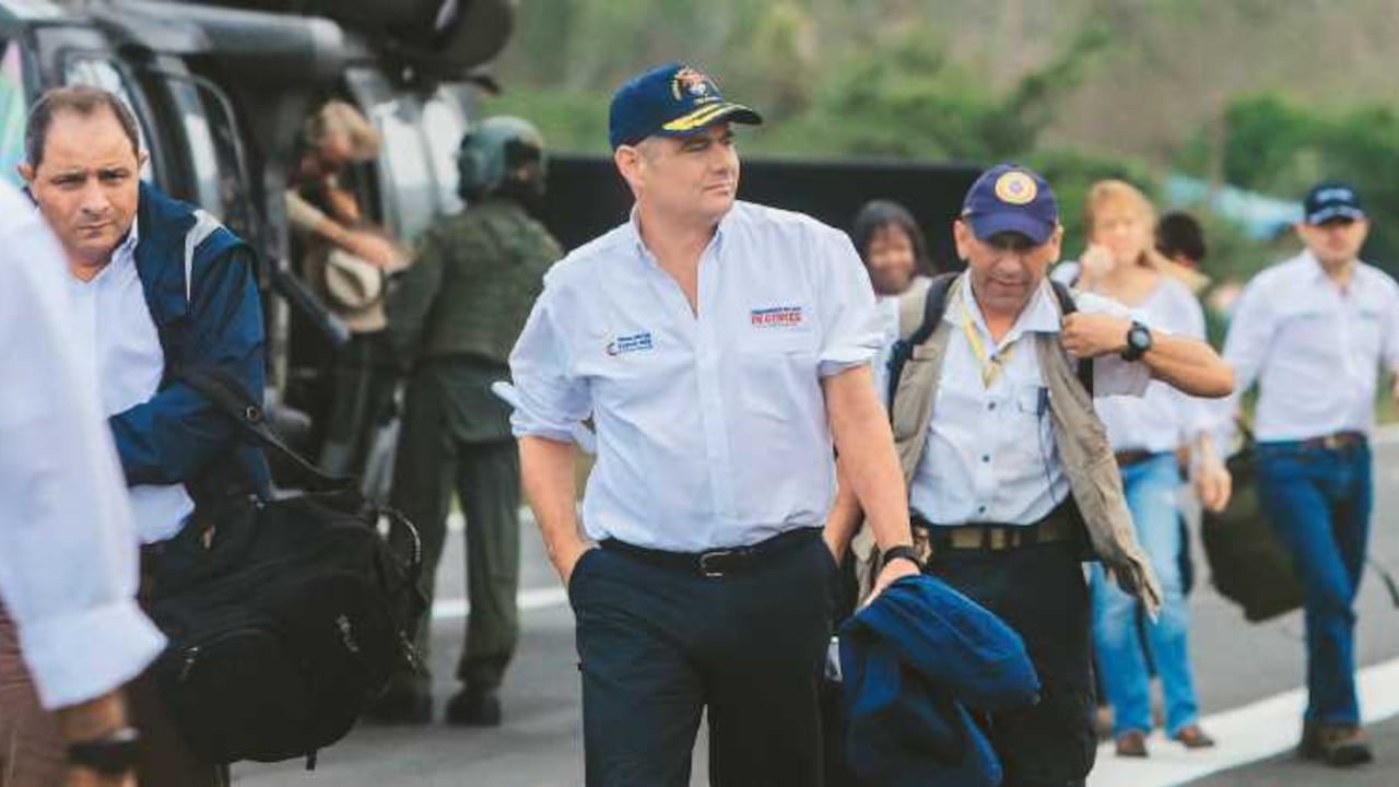 El silencio de Vargas es estratégico. Sus colaboradores aseguran que en la percepción del vicepresidente, el proceso de paz aún no ha logrado ganarse el corazón de un sector importante de los colombianos.