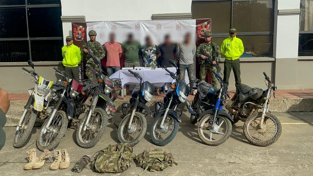 Cinco presuntos integrante del Clan del Golfo capturados.