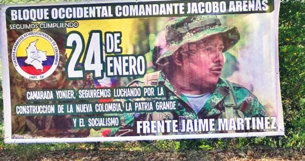    Los carteles son constantes en la zona rural. Es una forma de sembrar terror en la comunidad. Este letrero está a la entrada del corregimiento Ampudia. 