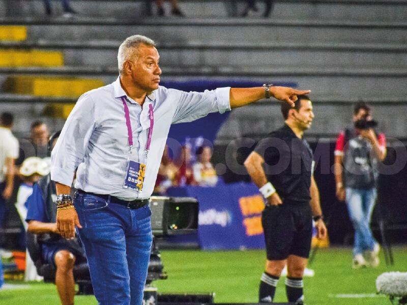 Hernán Torres salió de su cargo en plena disputa de la Liga Betplay.