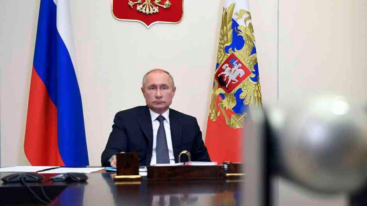 El presidente ruso, Vladimir Putin, anunció este martes que su país desarrolló la "primera" vacuna contra la covid-19,
