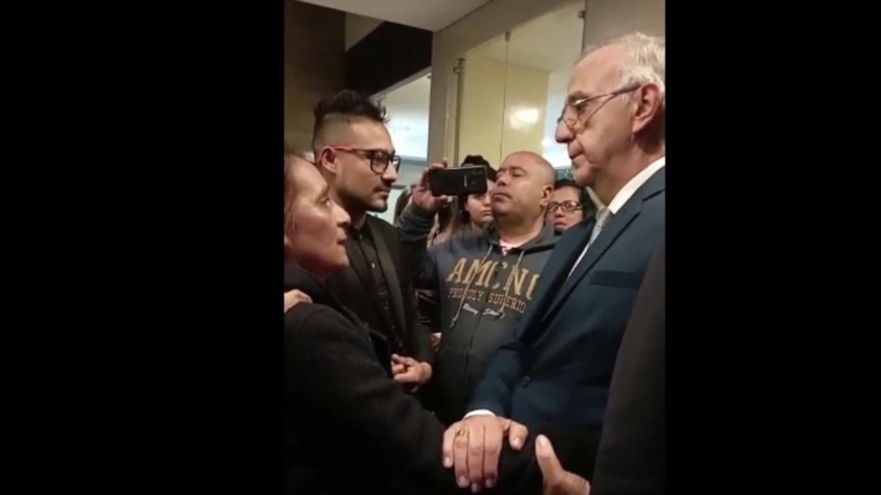 María Micaela Bohórquez le hizo un fuerte reclamo al ministro de Defensa, Iván Velásquez