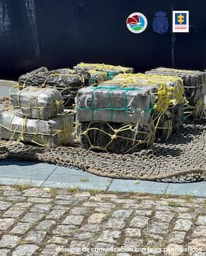 Interceptan embarcación con 1.650 kilos de cocaína que iba para Europa; así fue el operativo conjuntos entre autoridades de Colombia y España