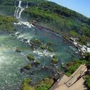 8. Las cataratas de Iguazú, Argentina-Brasil: En la frontera de Argentina y Brasil, sobre el río Iguazú, se encuentra este conjunto de 275 cataratas, la mayoría en territorio argentino. Son unas de las siete maravillas naturales del mundo.