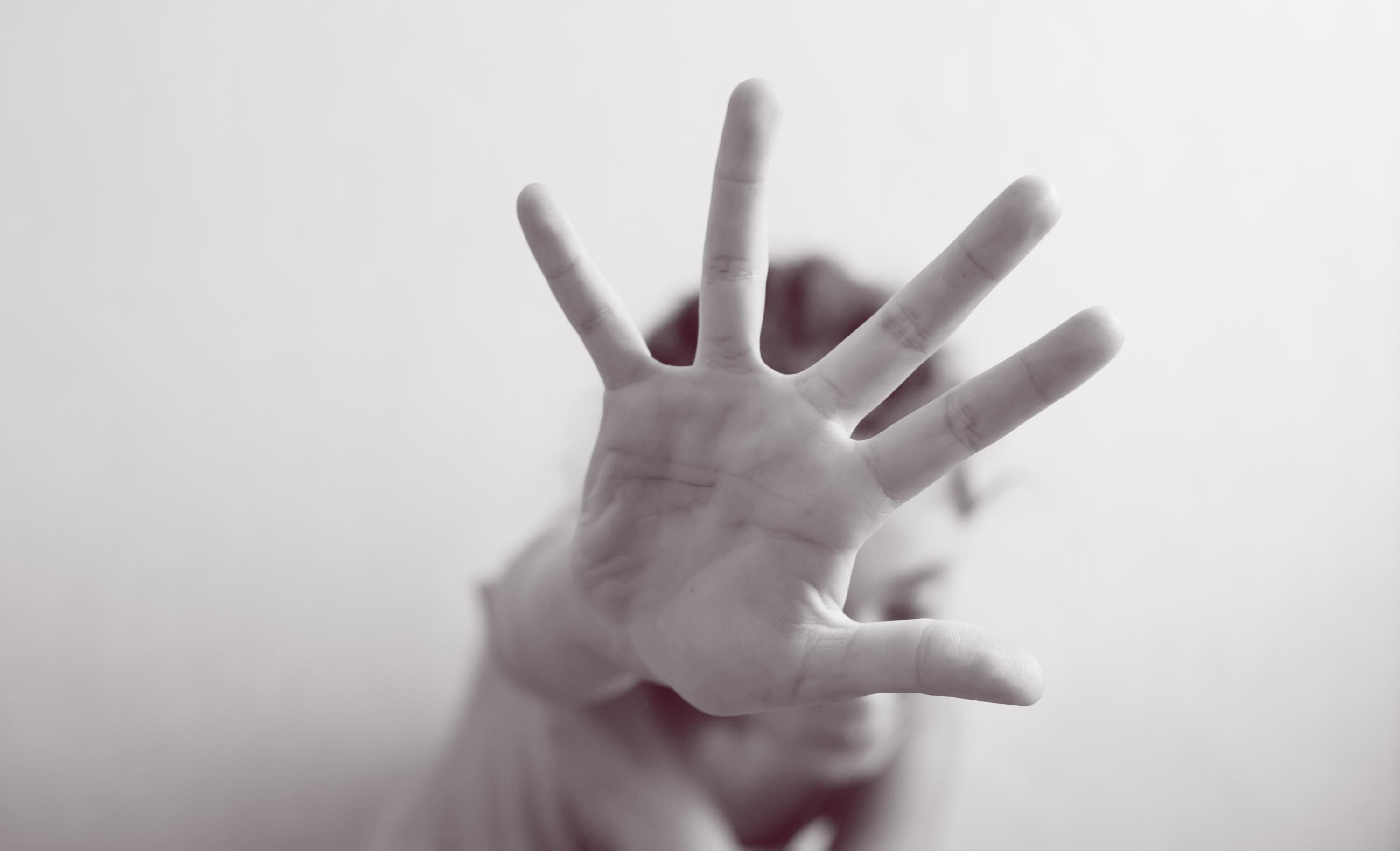 Las víctimas de violencia sexual deben tener acceso efectivo a la justicia transicional.