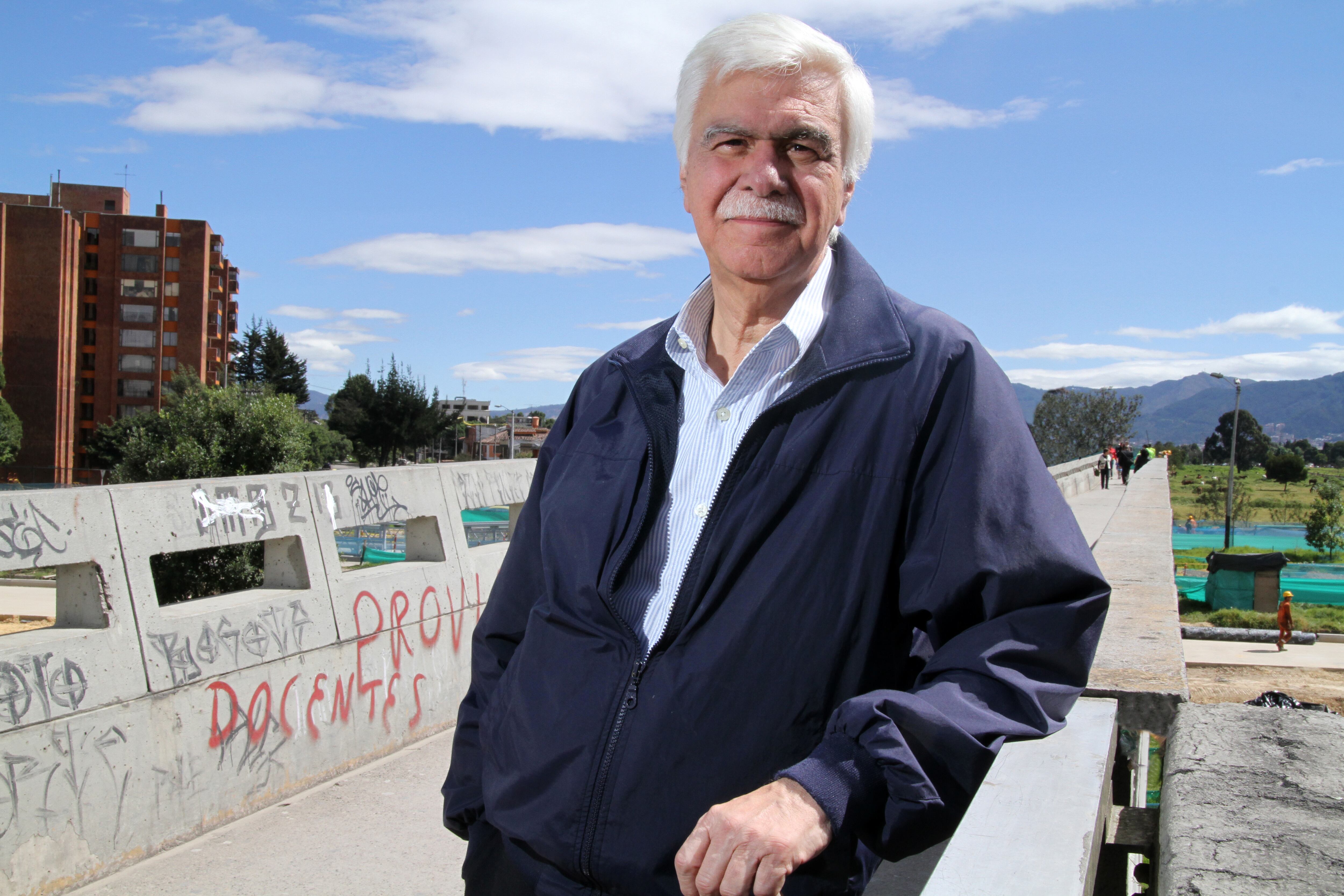 El periodista y escritor colombiano Germán Castro Caycedo falleció el jueves último a los 81 años.