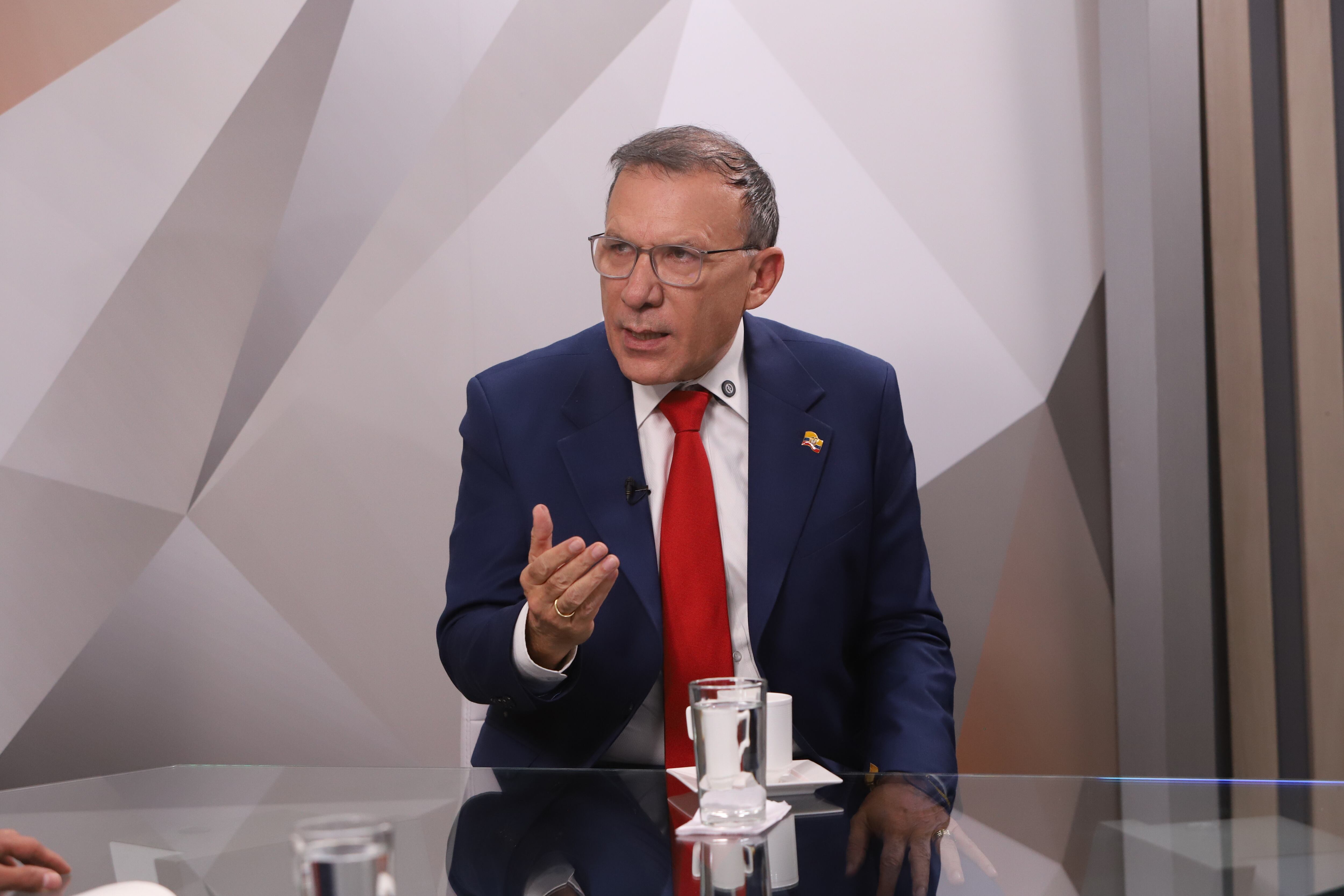 El Debate entrevista de Yesid Lancheros al precandidato presidencial Roy Barreras.