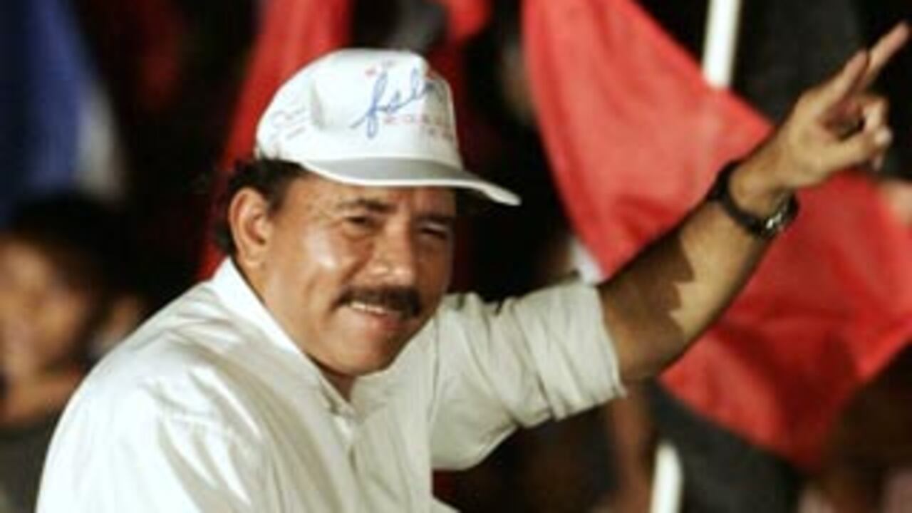 Eduardo Montealegre felicitó a Ortega inmediantamente supo de su victoria. El líder sandinista prometió, en su primer discurso, eliminar la pobreza