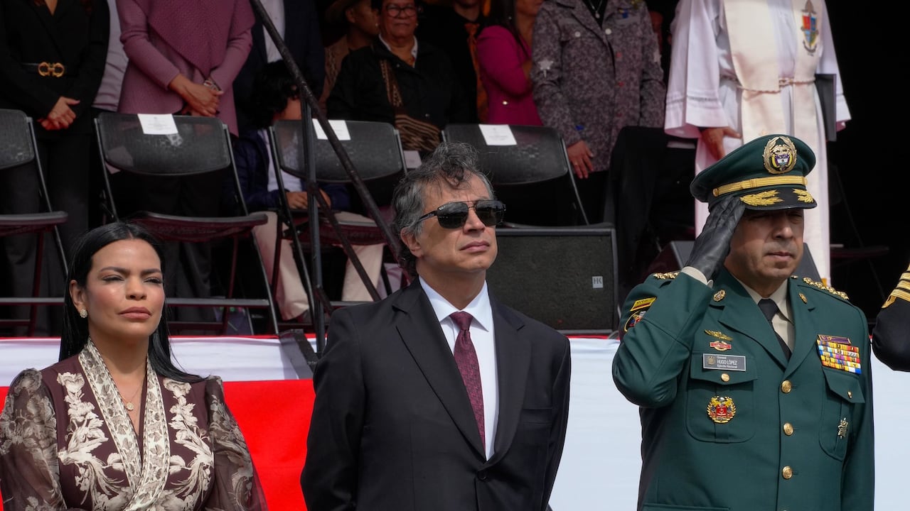 El presidente Gustavo Petro durante el desfile militar del 20 de julio en Bogotá.