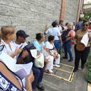 Los problemas para la entrega de medicamentos del nuevo distribuidor Disfarma de la Nueva EPS. Foto Jorge Orozco.