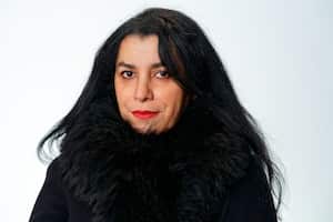 Marjane Satrapi posa en el Festival "Pluriel.les", el 6 de marzo de 2023 en Compiegne, Francia.