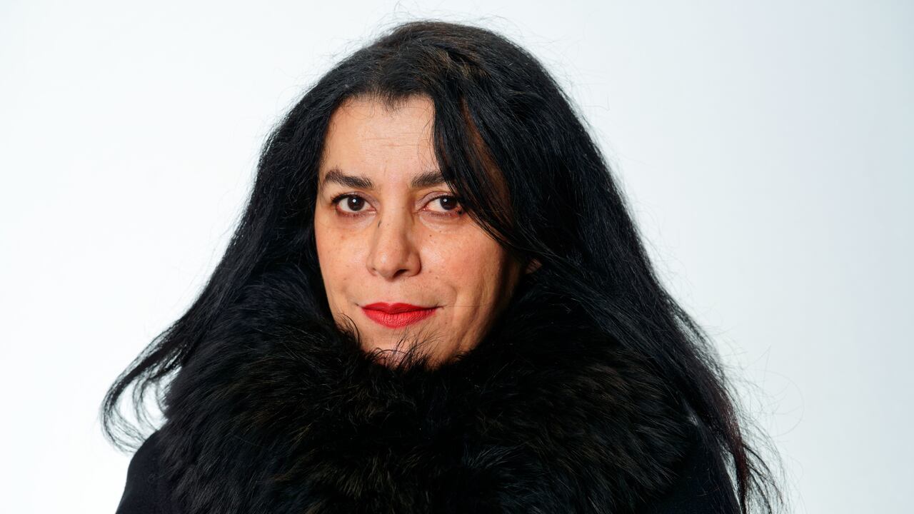 Marjane Satrapi posa en el Festival "Pluriel.les", el 6 de marzo de 2023 en Compiegne, Francia.