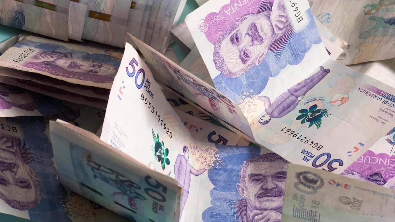 La Dian impuso una medida cautelar de aprehensión sobre 1.271 bultos con licores, cigarrillos y artículos tecnológicos.