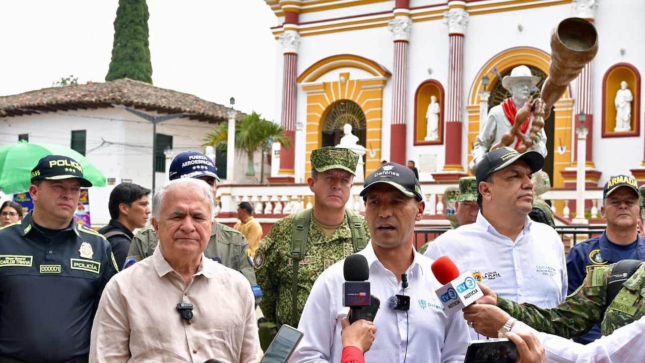 El ministro de Defensa, Pedro Sánchez, lideró consejo de seguridad para evaluar la situación de orden público en el departamento de Huila.