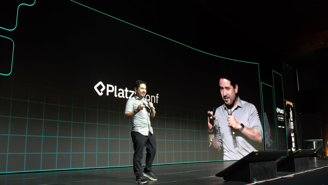 Freddy Vega, CEO de Platzi, durante la Platzi Conf 2025.
