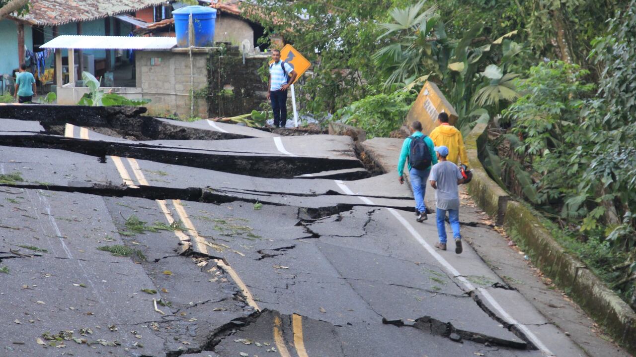 La vía colapsó la madrugada del domingo 1 de octubre.