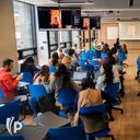 Como consecuencia del confinamiento, se agudizó la crisis de cuidado aumentando la carga global de trabajo en las mujeres, llegando a tener a su cargo el 76 % de todas las horas de trabajo del cuidado no remunerado y el doble o triple jornada laboral.