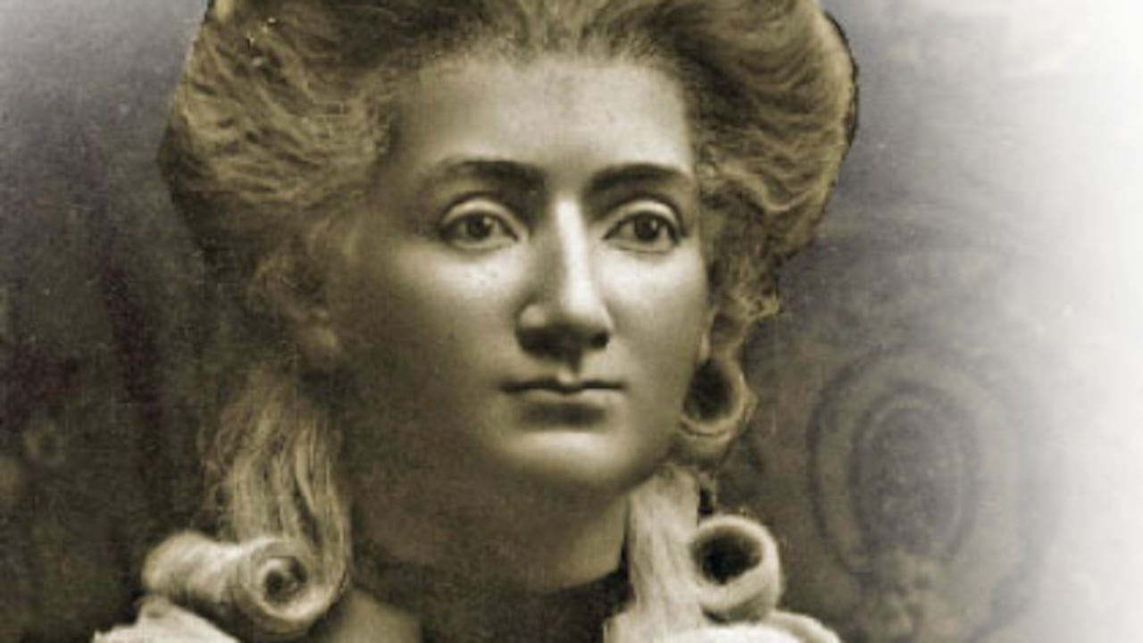 Después de vivir los horrores de la revolución francesa, Marie Tussaud se estableció en Londres, donde se ubicó su primer museo de cera. Hoy hay figuras controversiales, como la de Adolf Hitler, que fue decapitado por un turista enfurecido