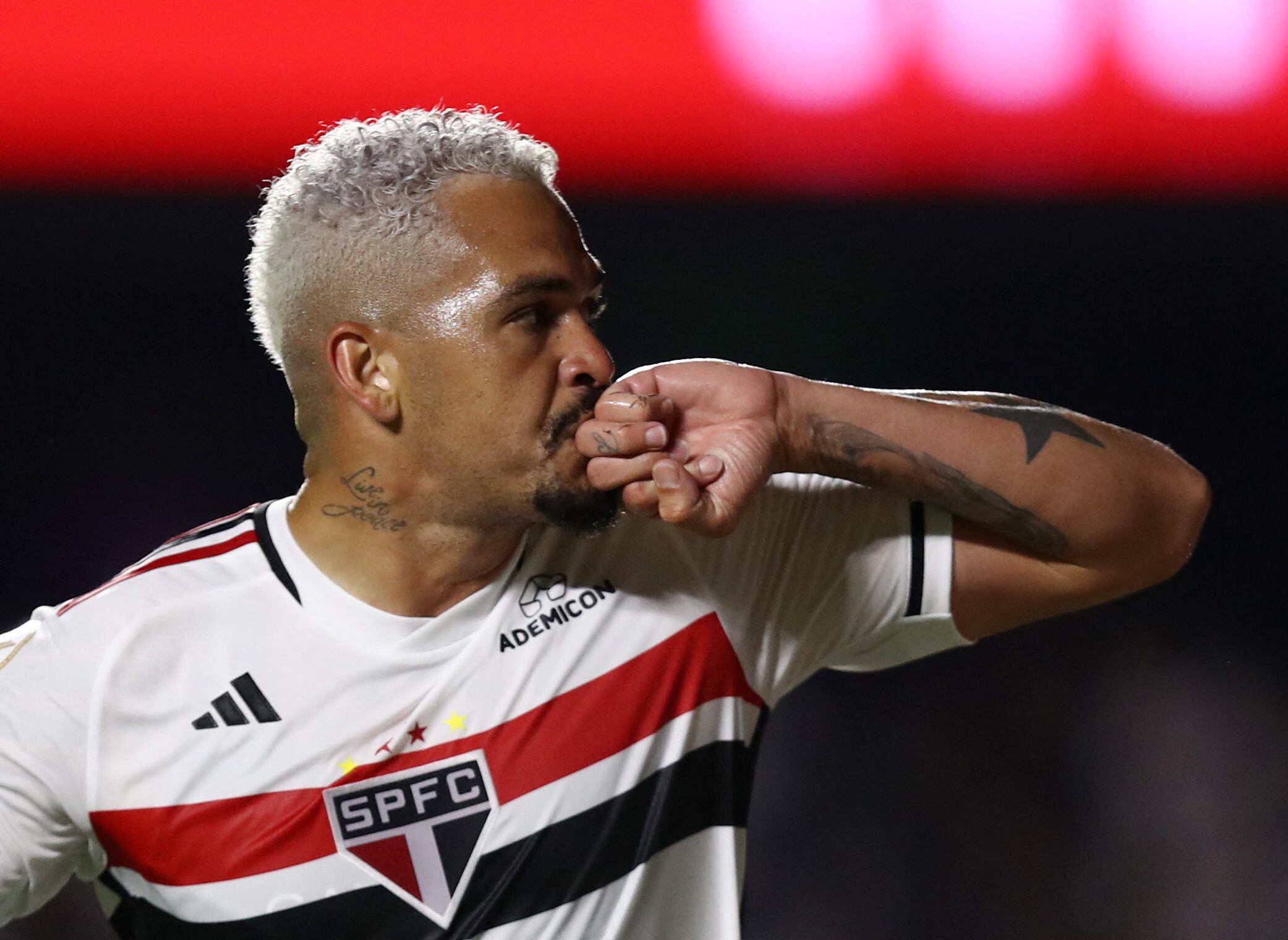Soccer Football - Brasileiro Championship - Sao Paulo v Gremio - Estadio Morumbi, Sao Paulo, Brazil - October 21, 2023 Sao Paulo's Luciano celebrates scoring their third goal REUTERS/Carla Carniel