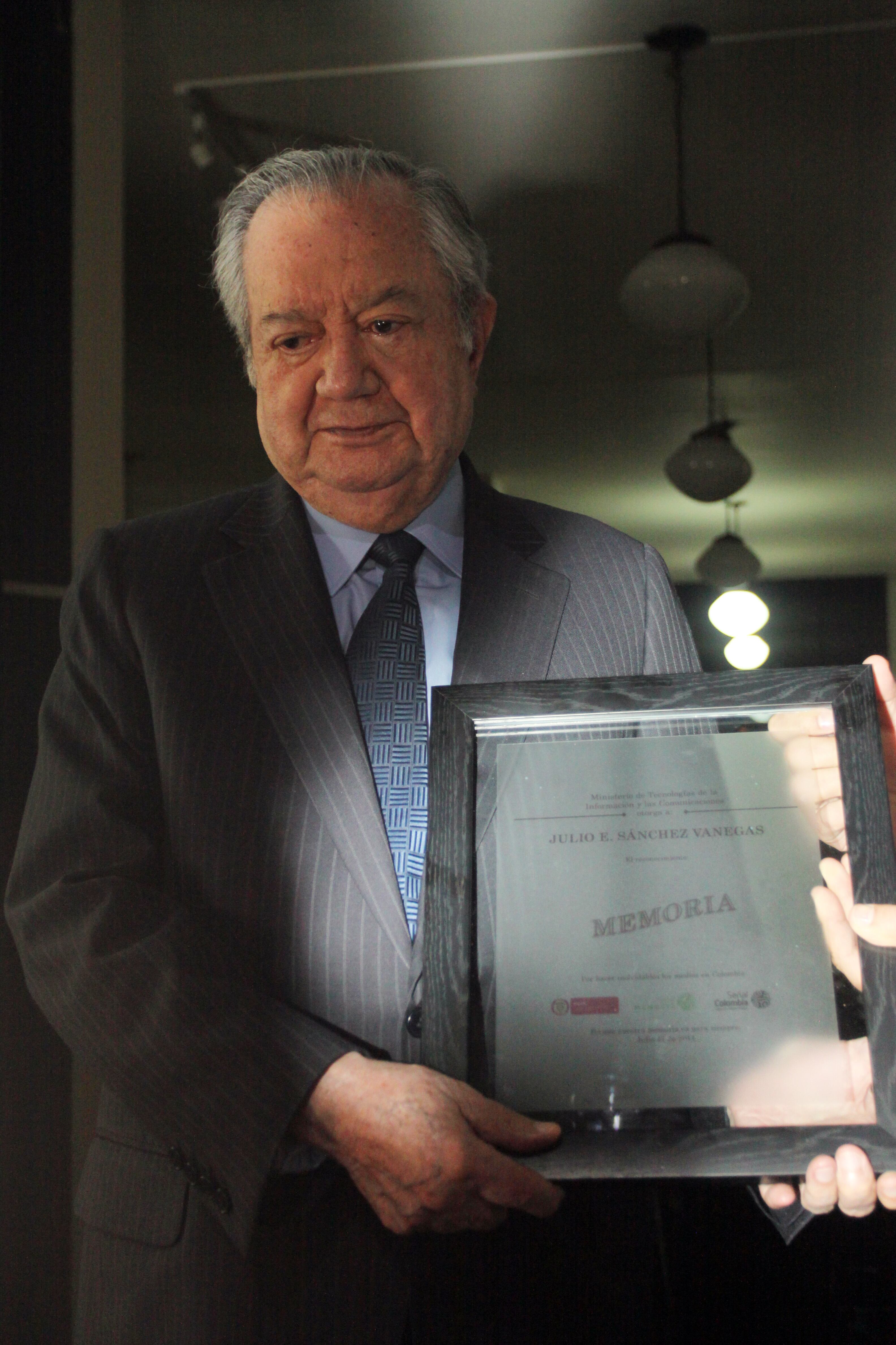 JULIO SANCHEZ VANEGAS