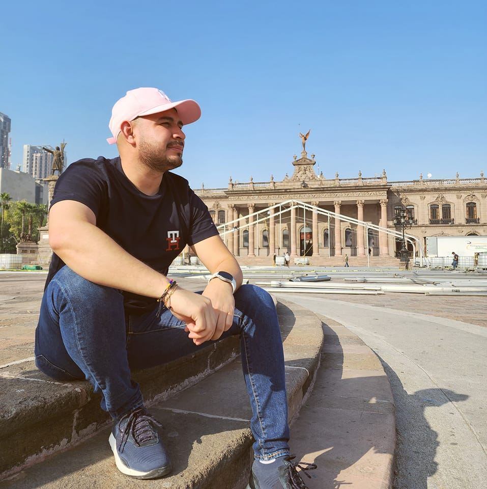 El hombre decidió darle un carro a su ex novia en forma de agradecimiento