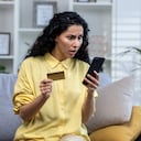 Los expertos recomiendan tener cuidado al realizar transferencias bancarias.