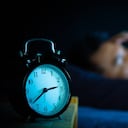 Los dispositivos electrónicos, previo a dormir, pueden detonar insomnio.