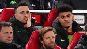 Luis Díaz vio desde el banquillo la victoria de Liverpool contra Leicester City