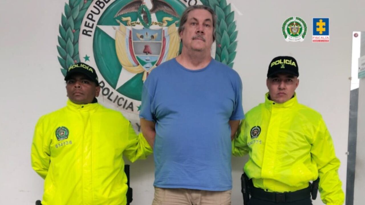 Paul Mueller fue capturado en una acción articulada con Policía Nacional en Medellín, en el procedimiento judicial fueron incautados celulares, memorias USB y un computador.