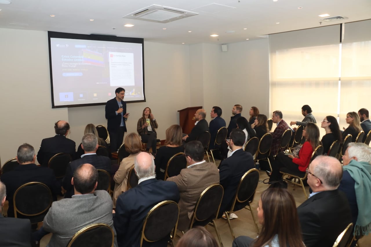 Iván Cepeda en AmCham Colombia