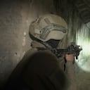 túnel del grupo terrorista Hamás bajo un hospital de Gaza. soldiers show the media an underground tunnel found underneath Shifa Hospital in Gaza City, Wednesday, Nov. 22, 2023. Israel says that Hamas militants sought cover on the grounds of the hospital and used the tunnel for military purposes. (AP Photo/Victor R. Caivano)