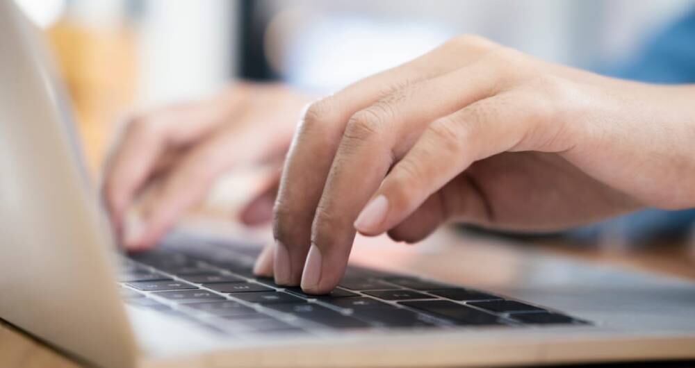 Buenaventura abre puertas al empleo: jóvenes podrán formarse gratis y entrar al mundo laboral tecnológico