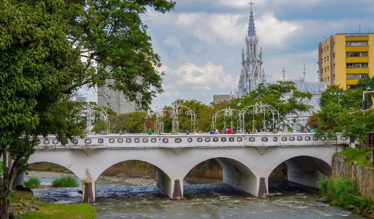 Cali es otra de las ciudades escogidas para visitar sin necesidad de una pareja