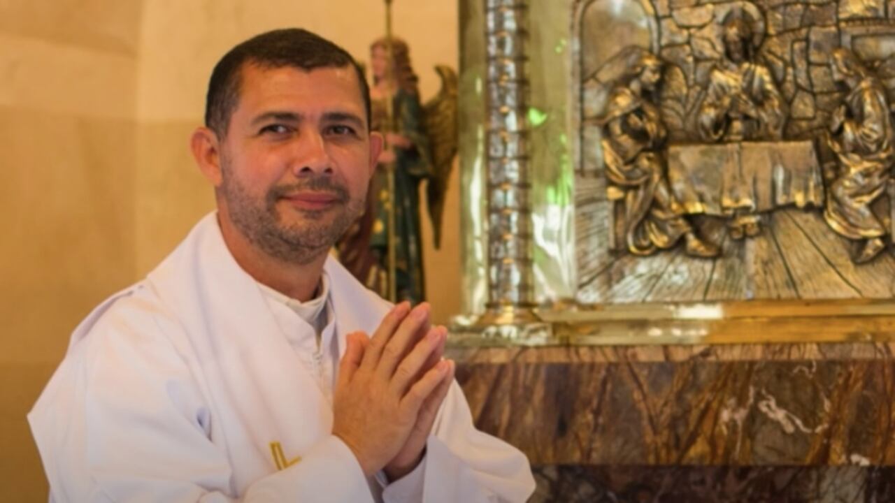Sacerdote Julio Balza.