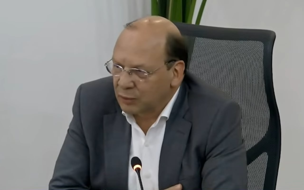 Ministro Ávila defiende las finanzas públicas de Colombia ante el Congreso