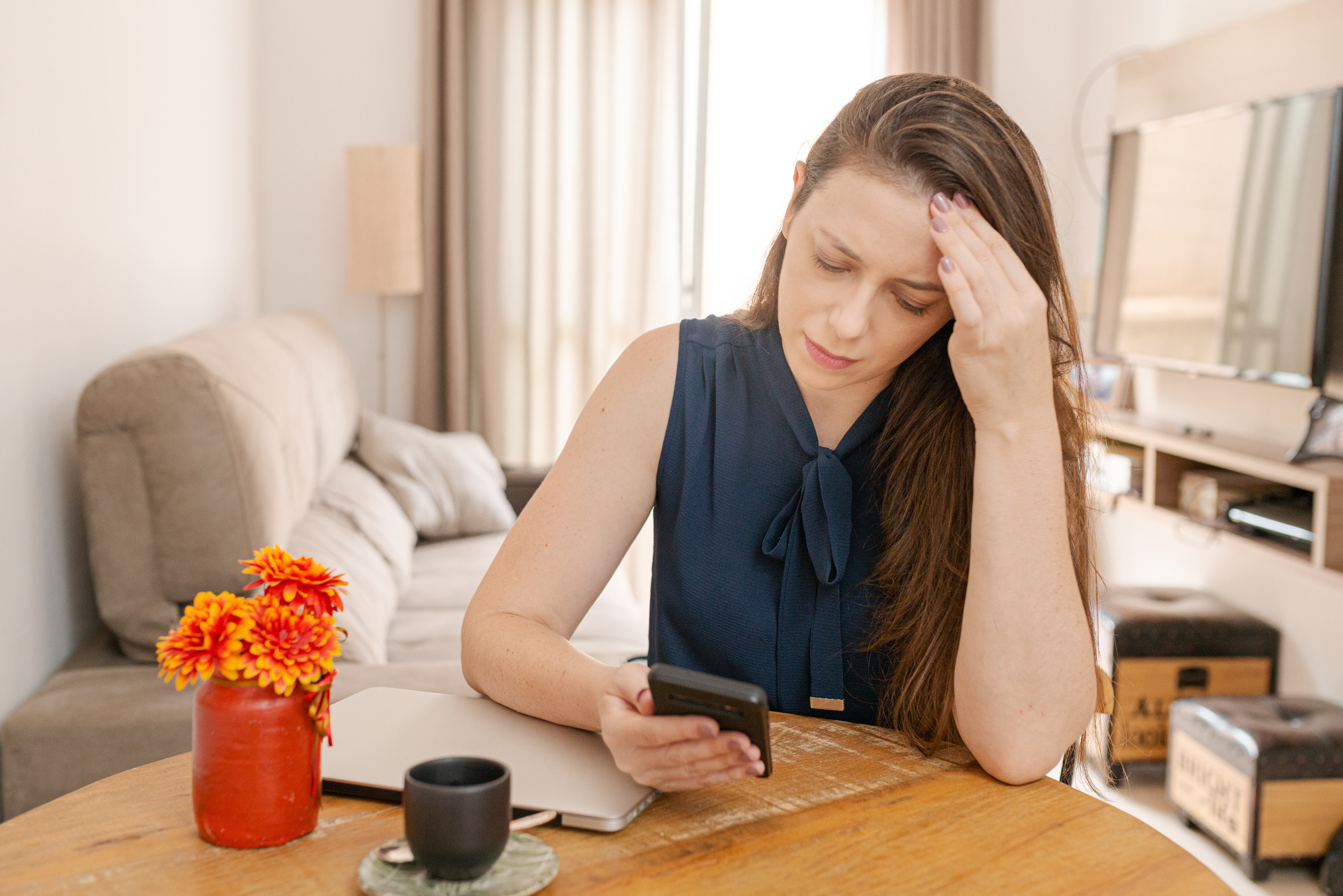 Los teléfonos celulares incorporan funciones que corrigen errores de seguridad.