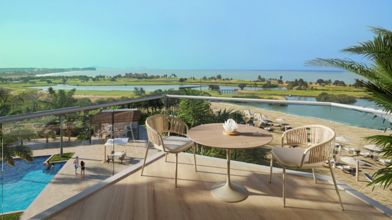 Los apartamentos cuentan con terrazas para disfrutar de una vista envidiable al mar y a uno de los mejores campos de golf del país.