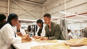Antes de que Medellín reciba la edición 37 de Colombiamoda, Inexmoda eligió a la capital de Villa del Cauda para visibilizar el poder creativo e industrial. SEMANA hizo parte del recorrido
