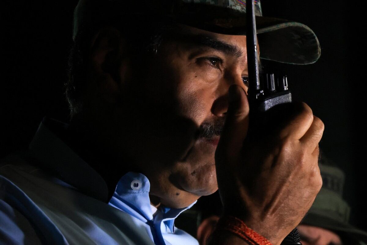 Esta fotografía publicada por la oficina de prensa de la Presidencia venezolana muestra al presidente de Venezuela, Nicolás Maduro, hablando durante un despliegue militar en la ciudad de Caribia, en las afueras de Caracas, el 11 de septiembre de 2025. (Foto de JHONN ZERPA / Presidencia de Venezuela / AFP)