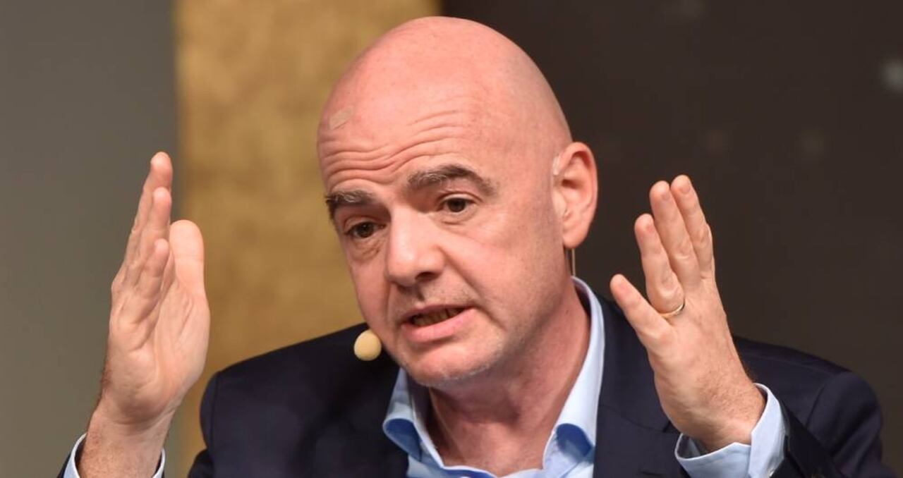 La FIFA condena el uso de la fuerza por parte de Rusia en Ucrania y cualquier tipo de violencia para resolver conflictos. La violencia nunca es una solución y la FIFA pide a todas las partes que restablezcan la paz a través de un diálogo constructivo.