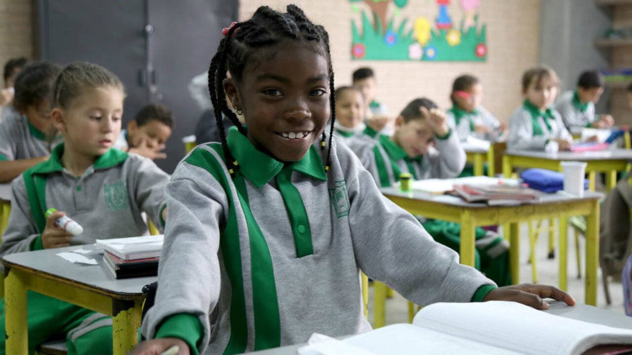 El traslado también aplica para aquellos estudiantes que estén en colegios bajo el modelo de administración del servicio educativo o en concesión.