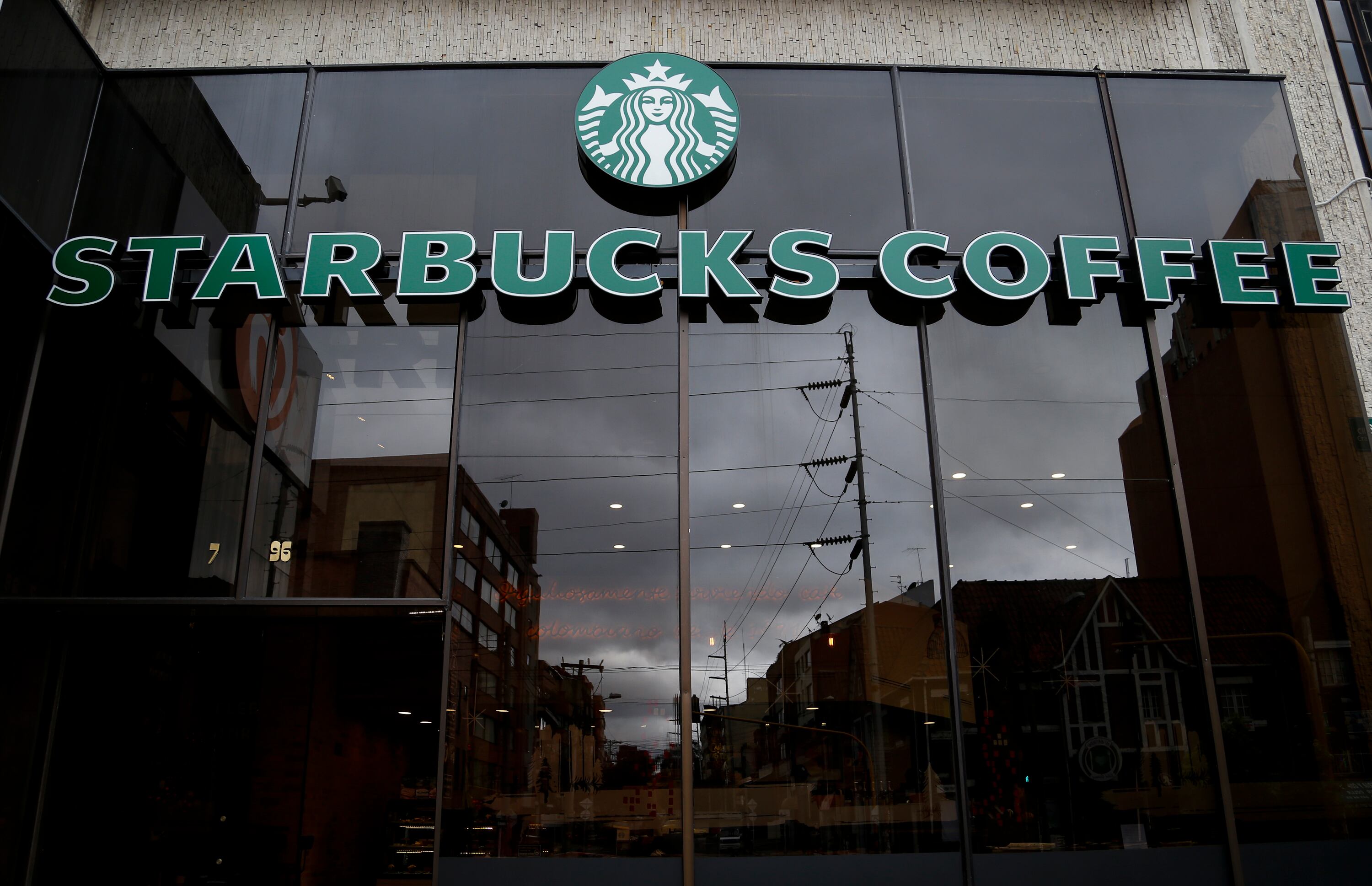 Starbucks establece límites en sus aplicaciones móviles